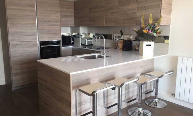 Woolwich Riverside Apartment | Riverside apartment great location