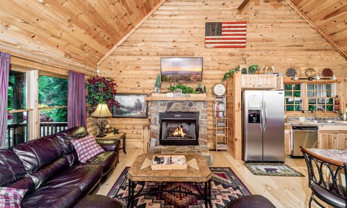 Lake Lure House | Riverside Cabin Retreat