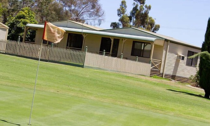 Nichols Point House | Riverside Golf Club 3 Bedroom Holiday House