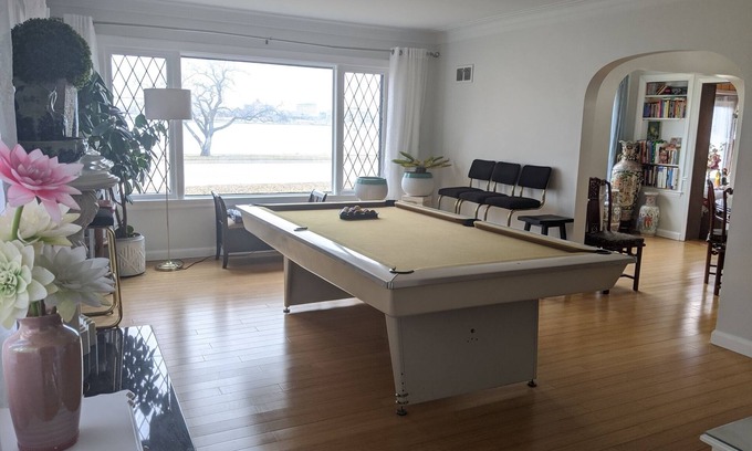 Bridgeview House | Riverside Home Minutes to Casino, Downtown, Bridge, UWindsor