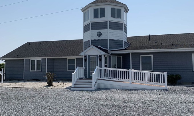 Fishing Creek Bed & Breakfast | Riverside Lodge Bed & Breakfast on the Honga River UNIT A