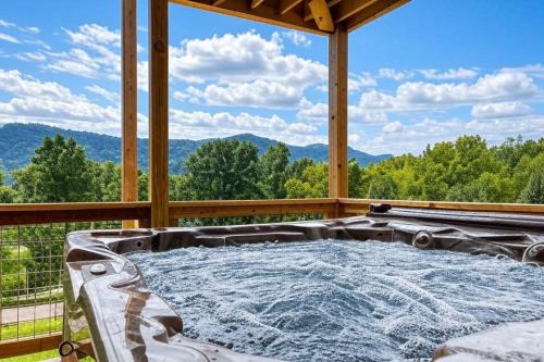 Sevierville House | Riverside Mountain Retreat, Hot Tub, Game Room, 1089 FREE tickets each paid day, Dollywood and More
