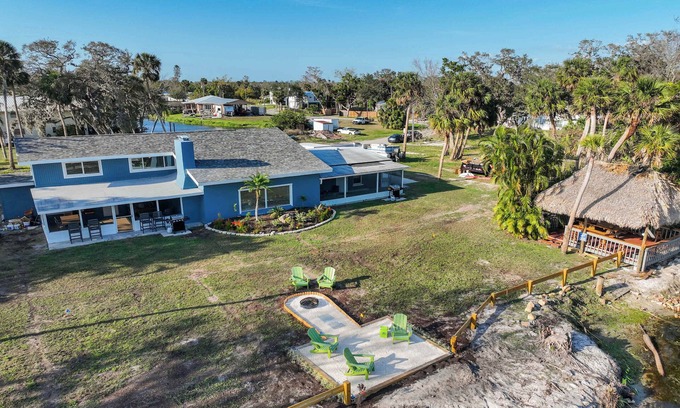 Braden River House | Riverside Oasis! Home w/Tiki Hut & Firepit
