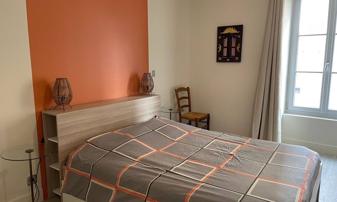 Vaas Bed & Breakfast | Riverside Retreat: Cozy B&B with Bercé Forest Nearby, Ideal for Fishing & Hiking