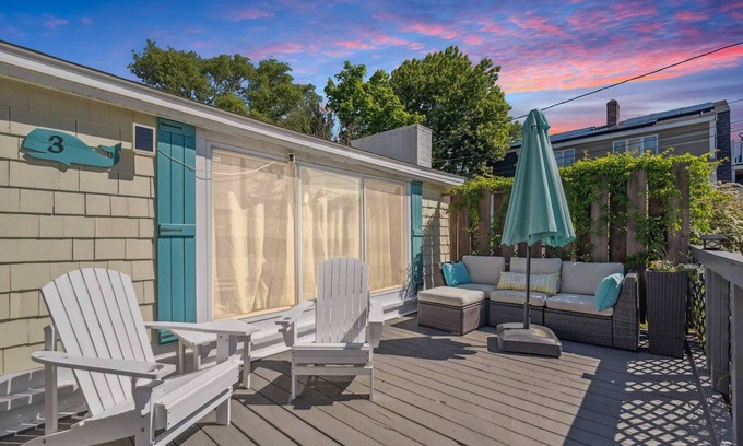 Newbury House | Riverside Retreat | Outdoor Shower | Deck | A/C
