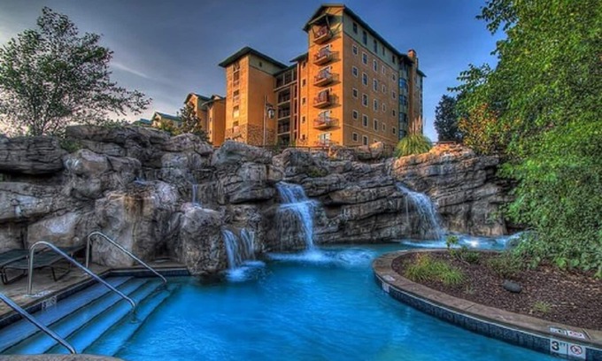 Pigeon Forge Condo | Riverstone Resort Spa & Resort- 3 BR Riverview. Minutes to Dollywood.