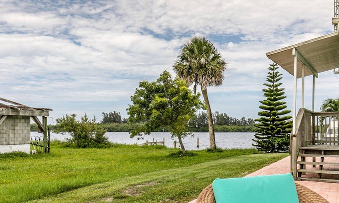 South Grant House | Riverview cottage
