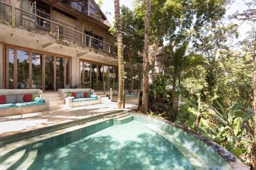 Pejeng Kawan Villa | RiverView Gardens