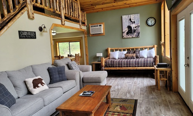 Thompson Falls House | Riverview House at The Riverfront