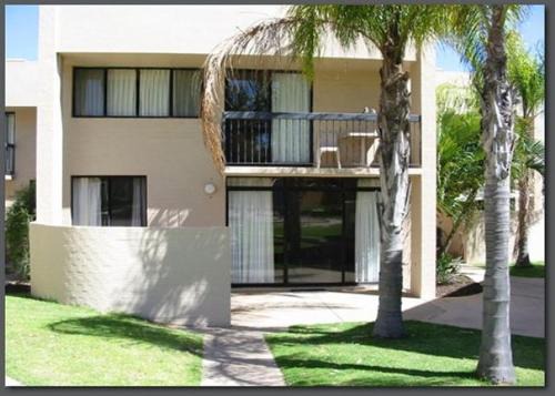Kalbarri Apartment | Riverview Kalbarri 71 | Poolside | Pool | Sleeps 7