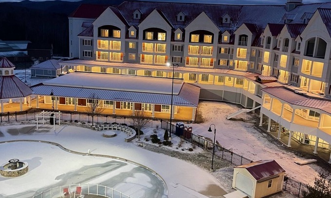 Lincoln Apartment | Riverwalk Resort at Loon Mountain - Deluxe Studio Condo