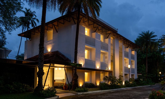 Kumbalam Hotel | Riviera Garden