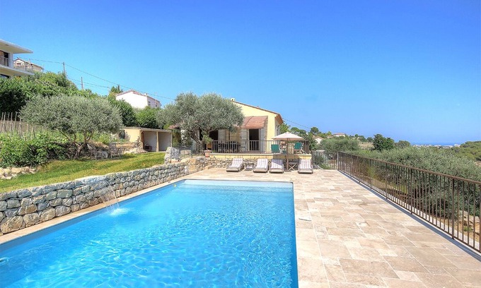 Vallauris House | Riviera Provençal House Full of charm with Heated Pool