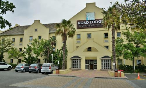 Matroosfontein Hotel | RoadLodge Cape Town International Airport -Booked Easy