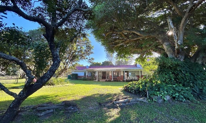 Umzumbe House | Roads End at Moonlight Bay