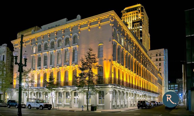 Central Business District Apartment | Roami at Factors Row