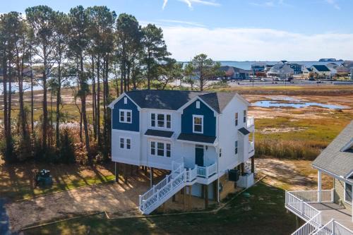 Captain's Cove House | Robert's Retreat - Brand new home w/gorgeous water views!