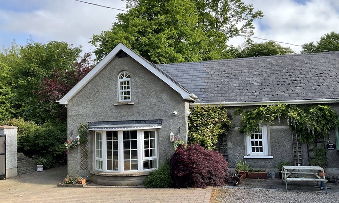 Clady Cottage | ROBIN COTTAGE IN THE HEART OF COUNTY ANTRIM .