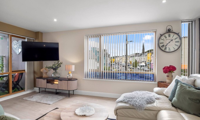 Clifden Apartment | Robins Nest birds eye view of Clifden town
