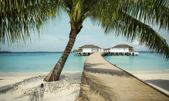Orivaru Resort | ROBINSON NOONU - All inclusive