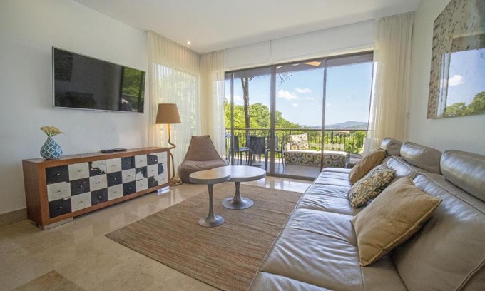 Playa Conchal Apartment | Roble Sabana 105 Luxury Apartment - Reserva Conchal
