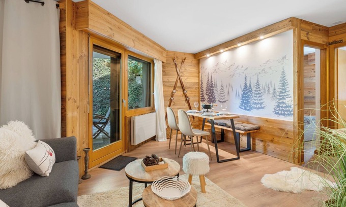 Lens Apartment | Rochemont B26 by Interhome