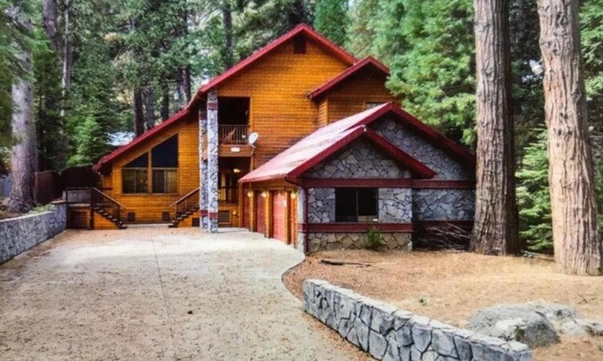 Fish Camp House | Rock Front Lodge