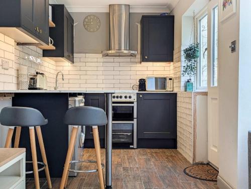 Kemptown Apartment | Rock Gardens - by Brighton Holiday Lets
