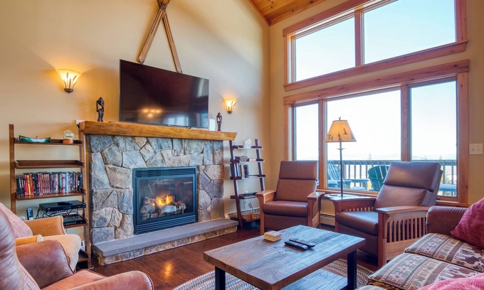 Rangeley Condo | Rock Pond Condo Green Drake 25 - Gorgeous ski in ski out condo on Saddleback Mountain
