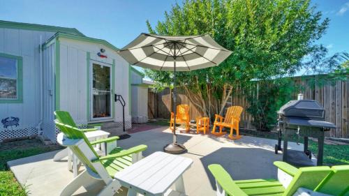 Old Town House | Rock the Boat by AvantStay 5 Blocks to Beach