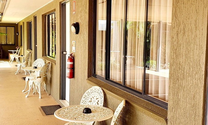 Rockhampton Hotel | Rockhampton Palms Motor Inn