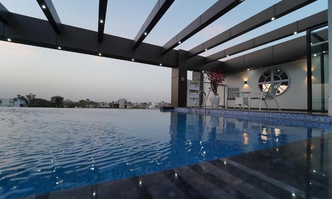 Chittaranjan Hotel | Rockland Hotel, C.R Park