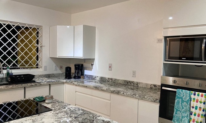 Rockley Apartment | Rockley Golf Club, Tennis, Pool, Golf, Bar, Mod 1 Bed 1 Bath recently renovated.