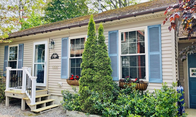 Bar Harbor House | Rocko's Cottage Nestled in the Heart of Downtown Bar Harbor