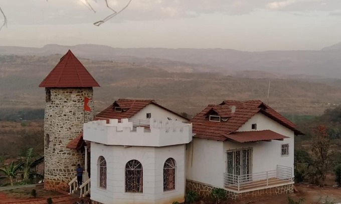 Pali Villa | Rockwood Castle