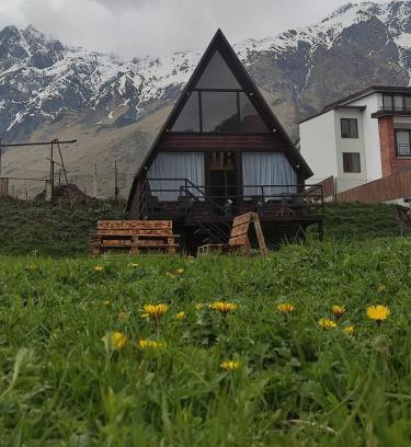Gergeti Ski Chalet | Rocky Views