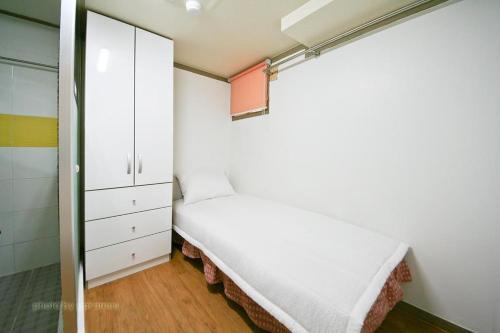 Nonhyeon-dong Apartment | Rodemhouse