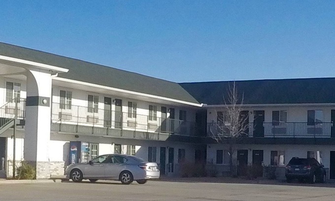 Goddard Hotel | Rodeway Inn Goddard