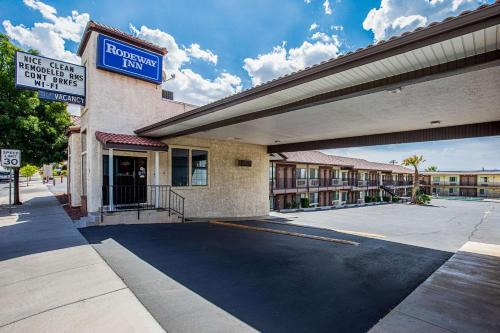 St. George Hotel | Rodeway Inn St George North - Near Pioneer Park