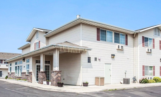 Spokane Valley Hotel | Rodeway Inn & Suites Spokane Valley