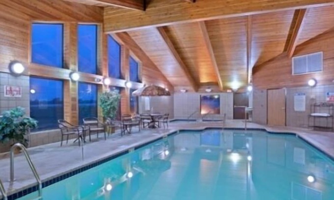 Hesston Hotel | Rodeway Inn