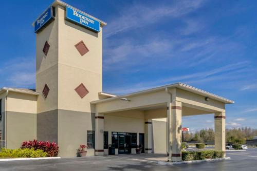 Wesley Chapel Hotel | Rodeway Inn