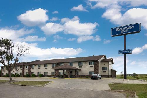 Wahpeton Hotel | Rodeway Inn Wahpeton