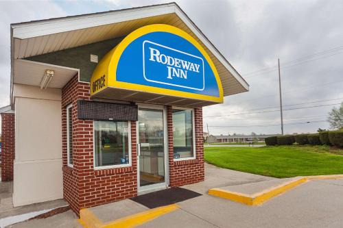 Wauseon Hotel | Rodeway Inn Wauseon