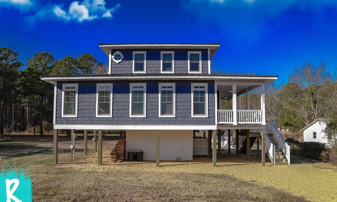 Point Lookout Cottage | Rodo Beach Cottage - Dog Friendly Private Beach with Pier - Tesla Charger