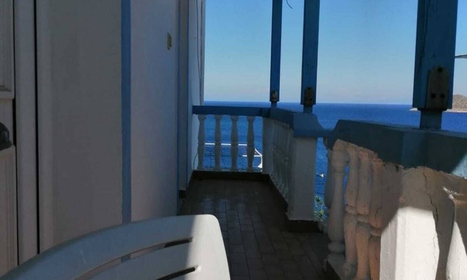 Leros Apartment | RODON VROMOLITHOS STUDIO with panoramic views - 5 min from the beach!