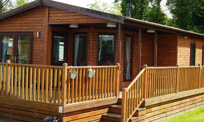 Newton Stewart Cottage | ROE DEER LODGE, pet friendly, with a garden in Whithorn