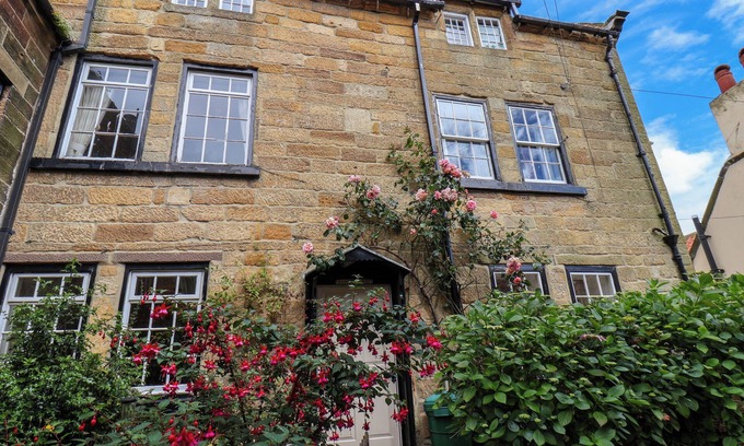 Robin Hood's Bay House | ROKEBY HOUSE, pet friendly in Robin Hood’s Bay