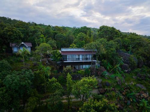 Elappara House | Roley Stone