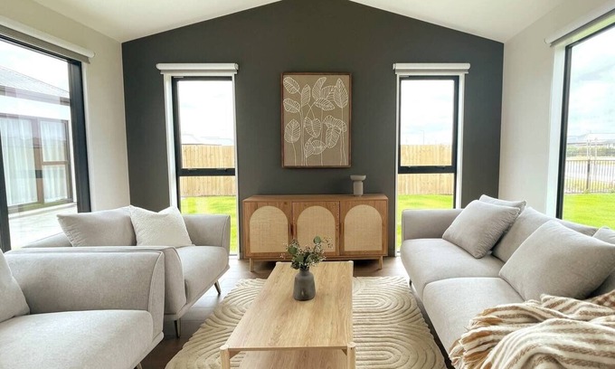 Mount Olympus Ski Field House | Rolleston smart home - family friendly and entertainer's heaven